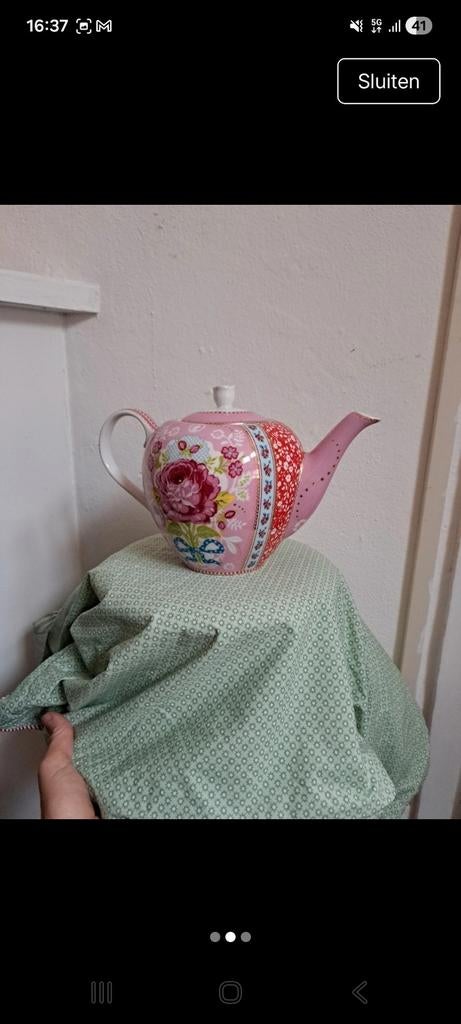 Pip Studio Theepot en schoteltje, Ophalen of Verzenden, Porselein, Overige stijlen, Overige typen