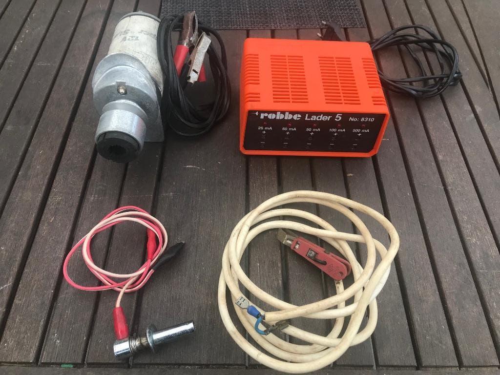 Robbe lader 5 + startmotor methanolmotor, Hobby en Vrije tijd, Verzenden, Gebruikt