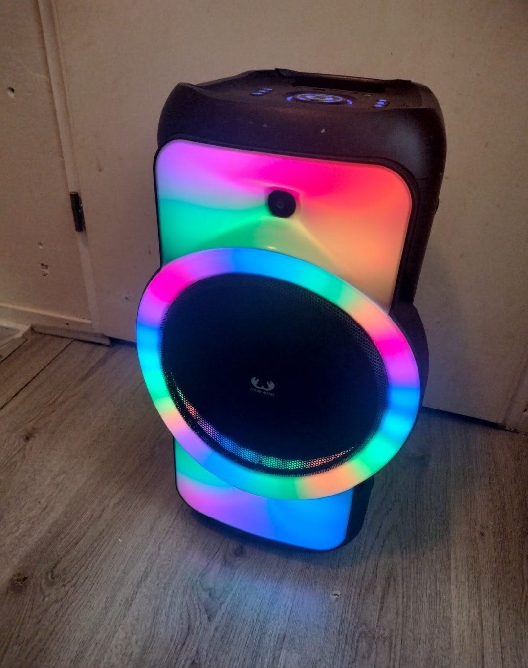 Fresh 'n Rebel Party Speaker met Lichteffecten en Bluetooth, Audio, Tv en Foto, Luidsprekers, Party speaker, Zo goed als nieuw