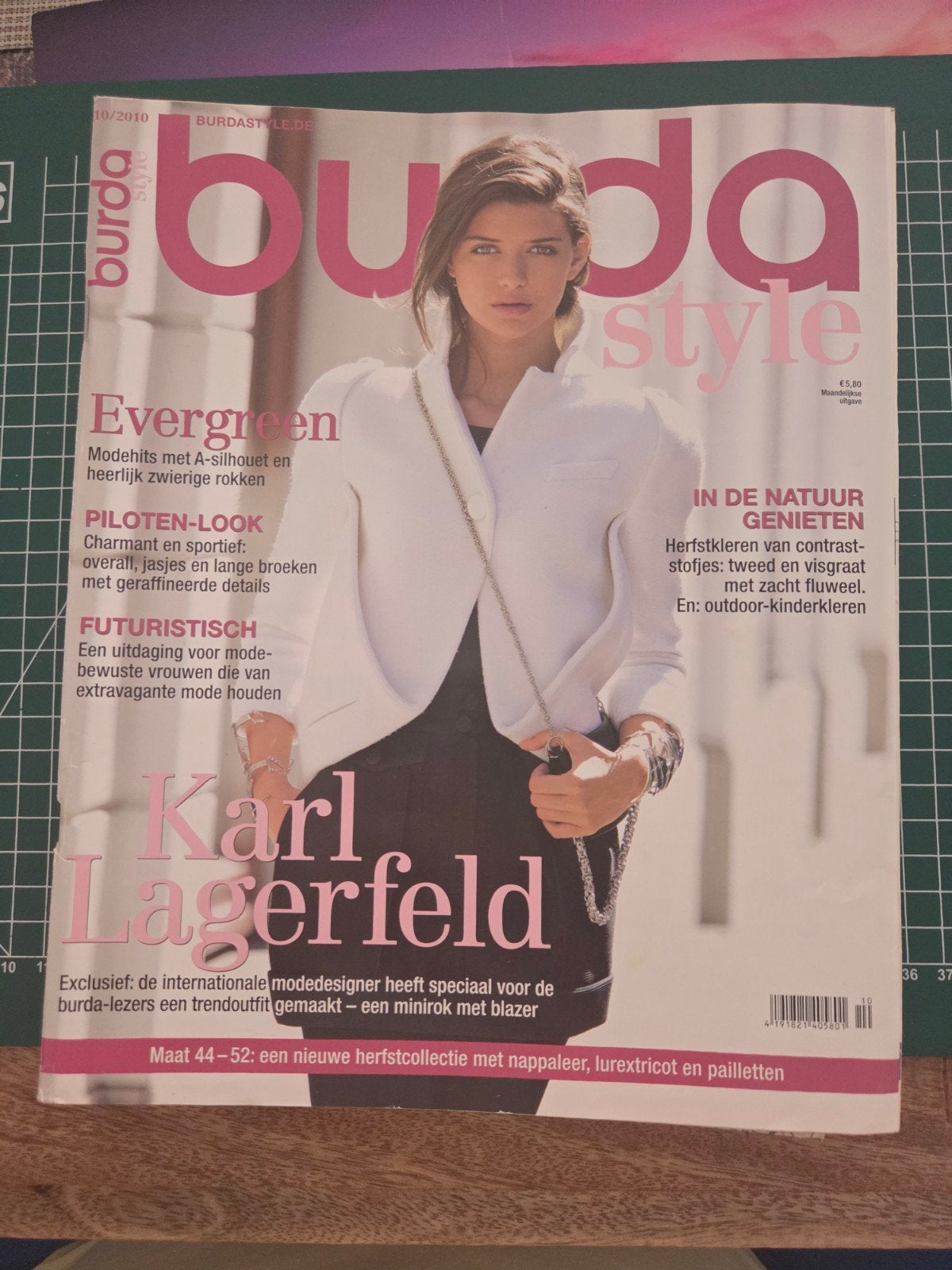Burda Style 10/2010 - Karl Lagerfeld editie, Vrouw, Overige typen, Gebruikt, Burda