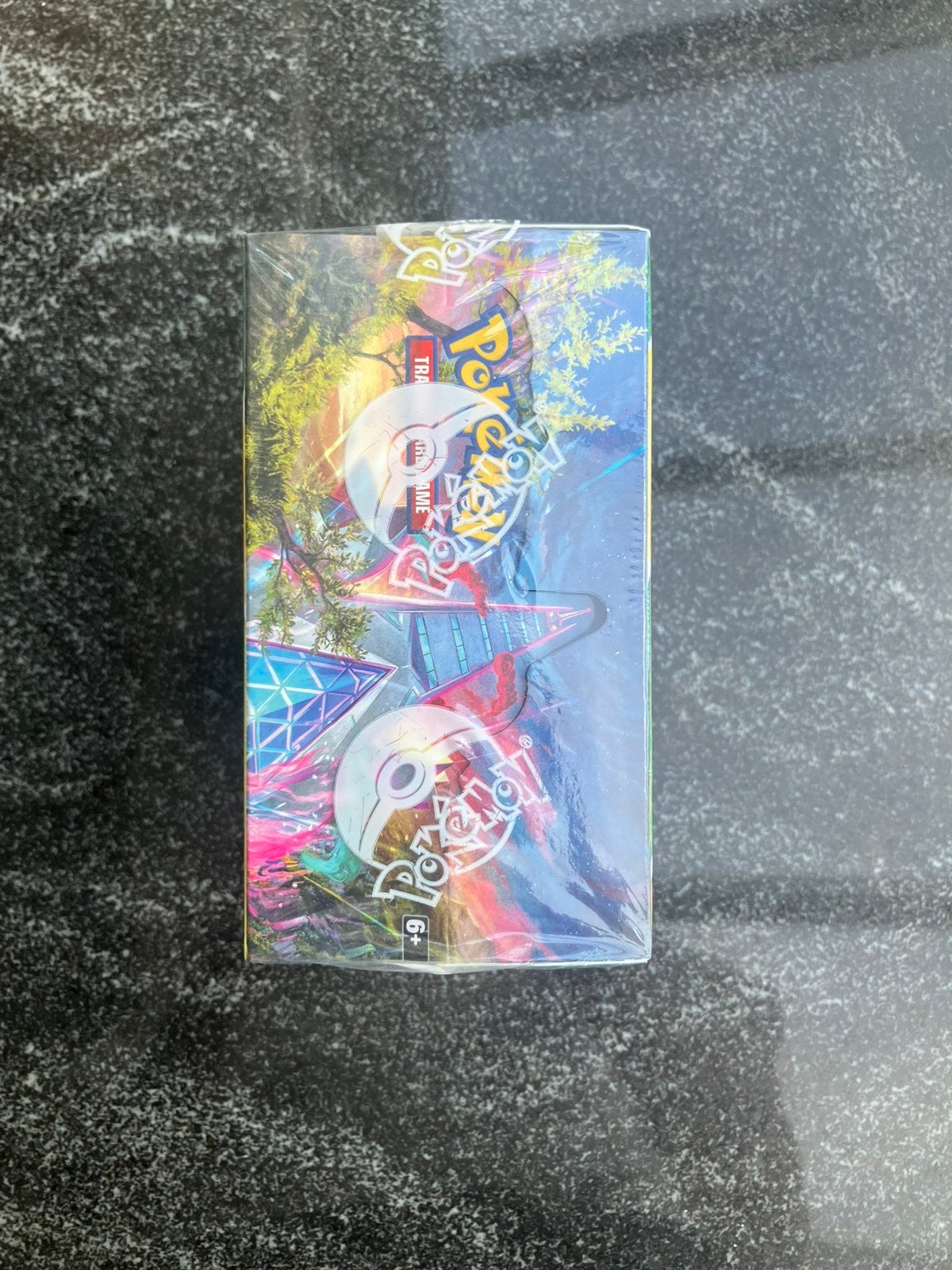 Evolving Skies booster box, Hobby en Vrije tijd, Verzamelkaartspellen | Pokémon, Ophalen of Verzenden, Zo goed als nieuw, Boosterbox