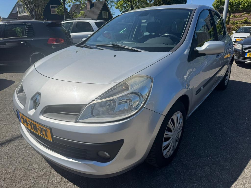 Renault Clio 1.6-16V Privilège Automaat, 5Drs,Apk 21/4/27,A, Auto's, Renault, Bedrijf, Te koop, Clio, ABS, Airbags, Airconditioning
