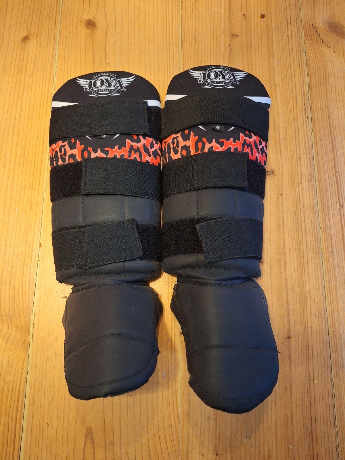 Joya scheenbeschermers maat S, Ophalen, Gebruikt, Overige, Vechtsportbescherming