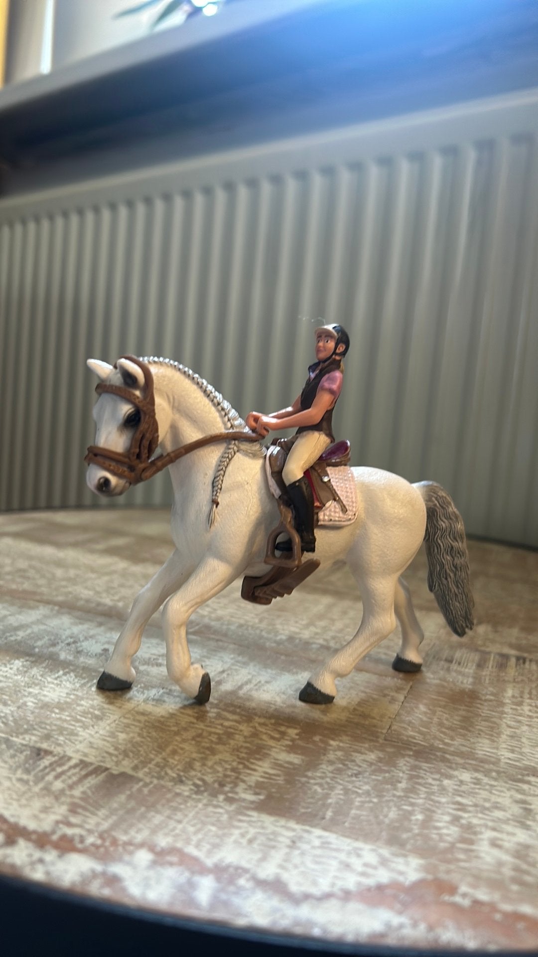 Schleich Lipizzaner met ruiter en tuig, Ophalen of Verzenden, Zo goed als nieuw