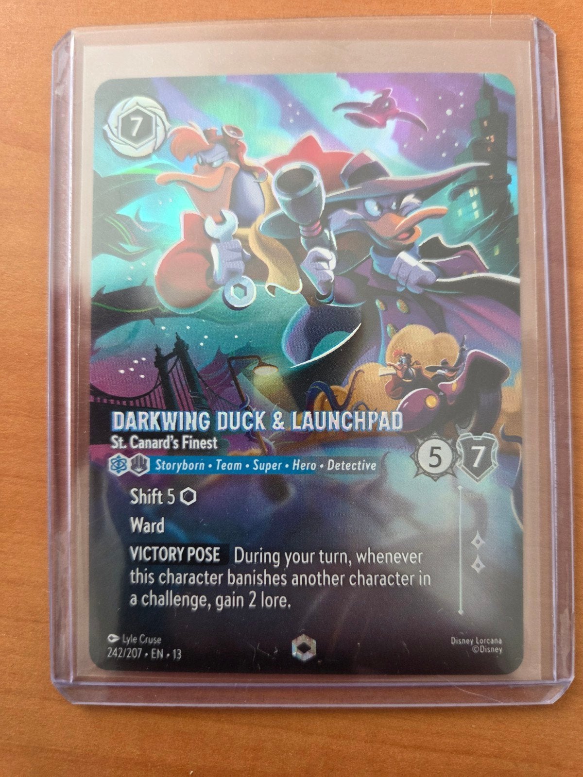 Darkwing Duck & Launchpad - St. Canard's Finest Lorcana, Hobby en Vrije tijd, Verzamelkaartspellen | Overige, Ophalen of Verzenden