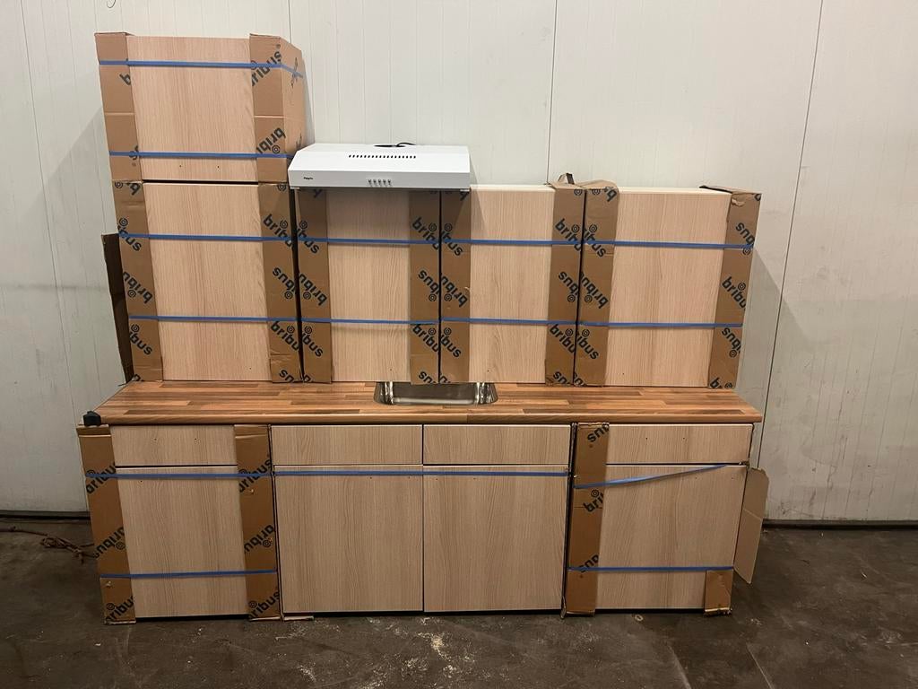 Complete nieuwe Bribus keuken, Ophalen, Bruin, Nieuw, Enkelwandige keuken