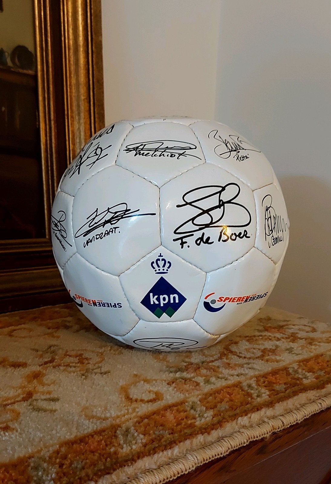 Voetbal met handtekeningen van Nederlands elftal van 2001, Ophalen of Verzenden, Zo goed als nieuw, Bal