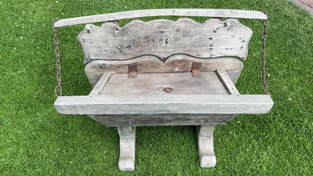Leuk oud klepbankje, Antiek en Kunst, Antiek | Meubels | Stoelen en Banken, Ophalen