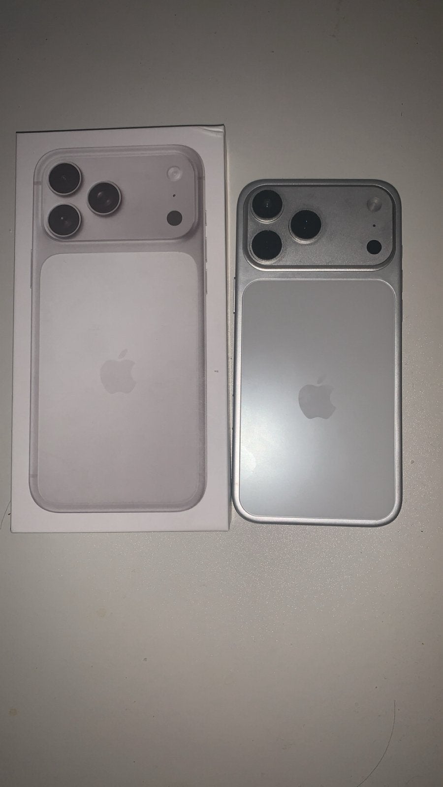 Iphone 17 Pro Max - Gloednieuw, Ophalen, Zo goed als nieuw, Zwart, 1 TB