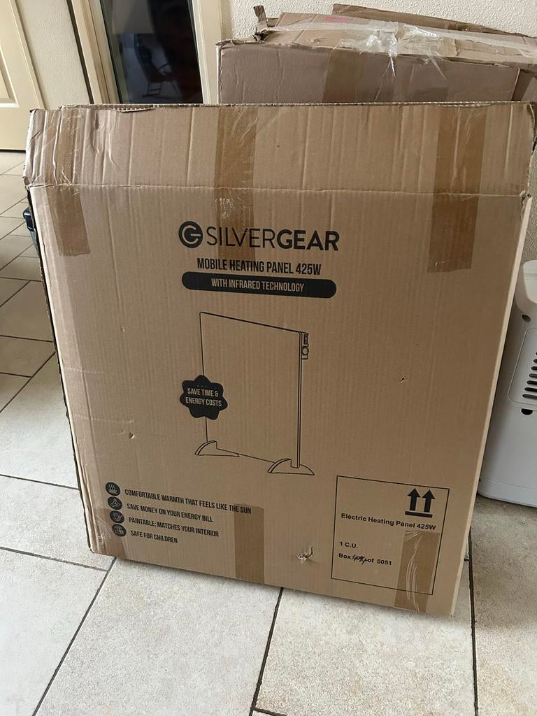 Silvergear Mobiel Verwarmingspaneel 425W - Nieuw in doos, Verzamelen, Elektronische Apparatuur, ., Overige typen, Ophalen of Verzenden