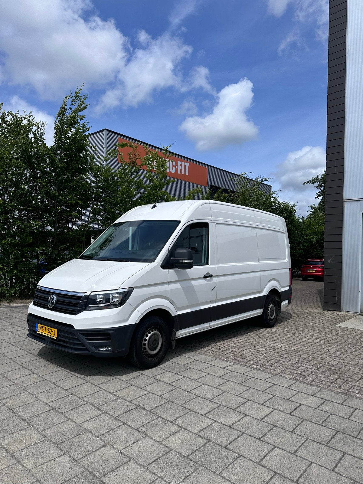 Volkswagen Crafter GB 2.0 TDI 140pk L3h3 364/3500 FWD Aut, Auto's, Bestelauto's, 4 cilinders, Volkswagen, 2500 kg, Wit