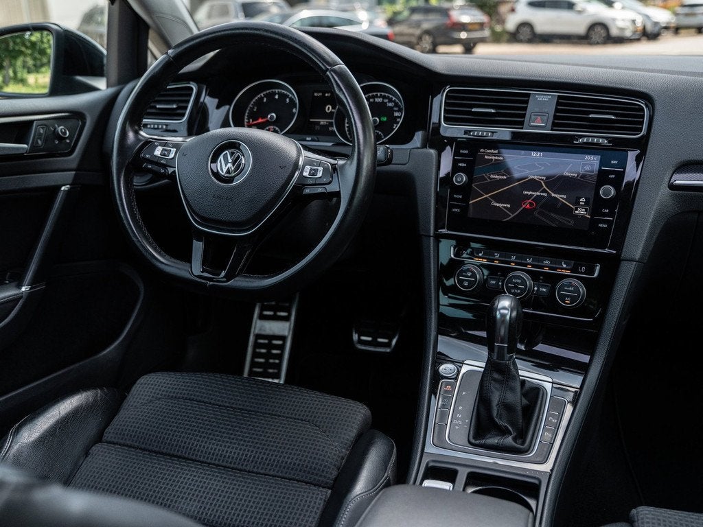 Volkswagen Golf 1.4 TSI ACT Highline | PANORAMADAK | MASSAGE, Auto's, Volkswagen, Gebruikt, 4 cilinders, Leder en Stof, Zwart