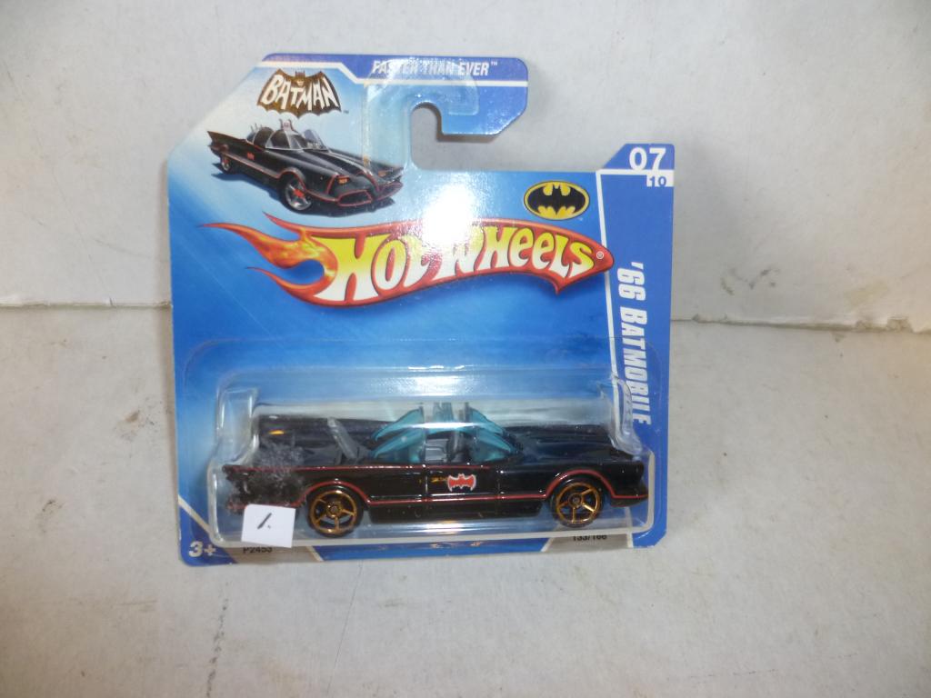 Hot Wheels Batman Batmobile in blister film modelauto (1), Ophalen of Verzenden, Nieuw, Film, Beeldje, Replica of Model