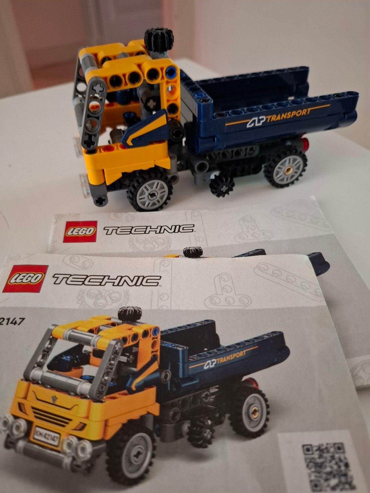 Lego Technic 42147 kiepwagen en graafmachine, Ophalen, Lego, Compleet, Zo goed als nieuw