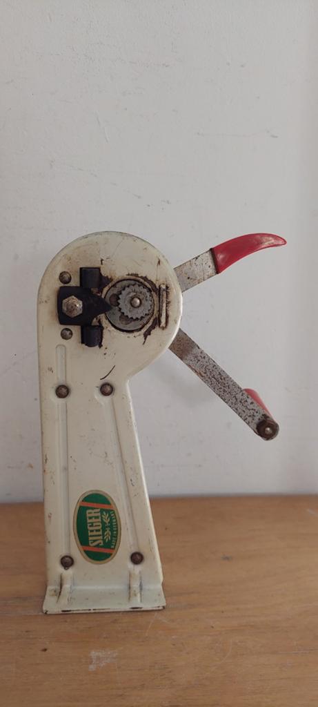 Leuke vintage blikopener Sieger Germany, Antiek en Kunst, Ophalen of Verzenden