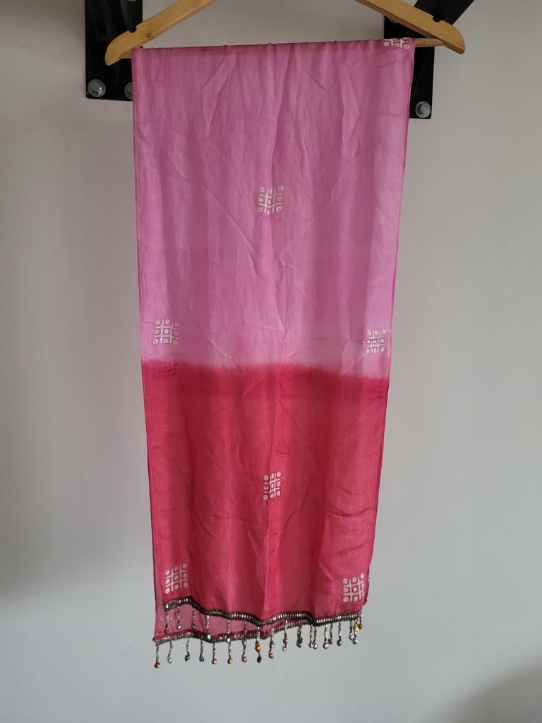Sjaal - Patronen en belletjes - 100% silk, Maat 38/40 (M), Nieuw, Ophalen of Verzenden, Sjaal