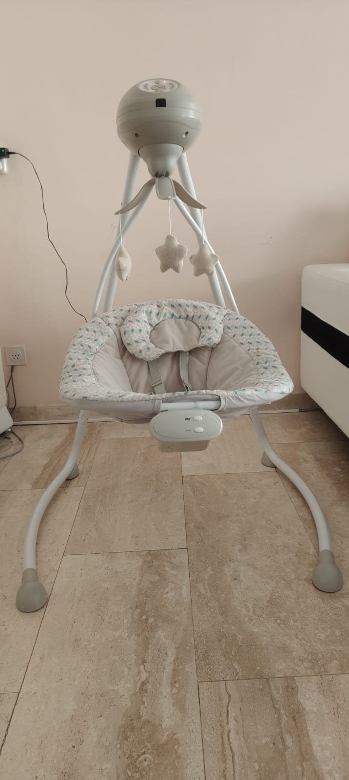 Ding schommelstoel met muziek en vibratie, Kinderen en Baby's, Overige merken, Schommelstoel, Zo goed als nieuw, Met gordel(s) of riempje(s)
