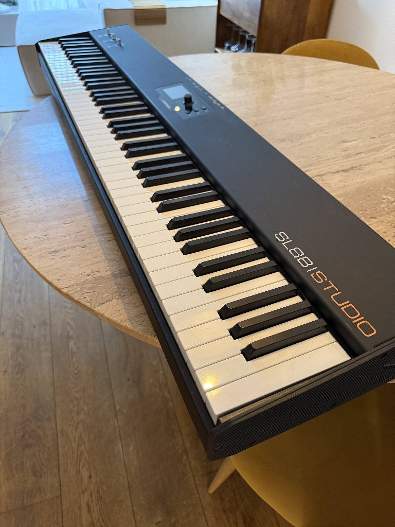 Studiologic SL88, 88 toetsen, Zo goed als nieuw, Midi-aansluiting, Ophalen