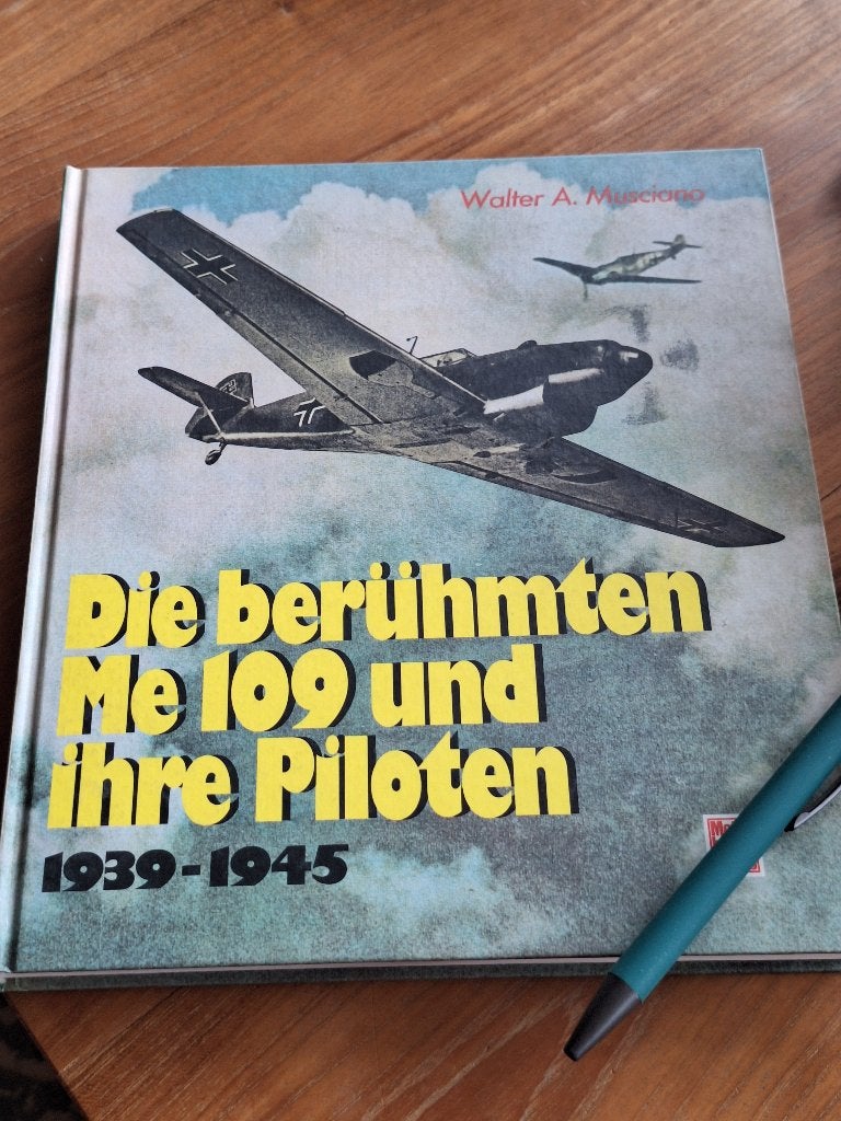 Die berühmten Me 109 und ihre Piloten 1939-1945, Ophalen of Verzenden, Zo goed als nieuw, Luchtmacht, Tweede Wereldoorlog