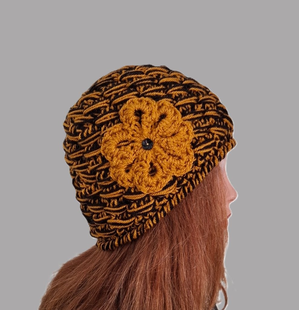 Muts Zwart met oker, Maat 38/40 (M), Verzenden, Nieuw, Handgemaakt