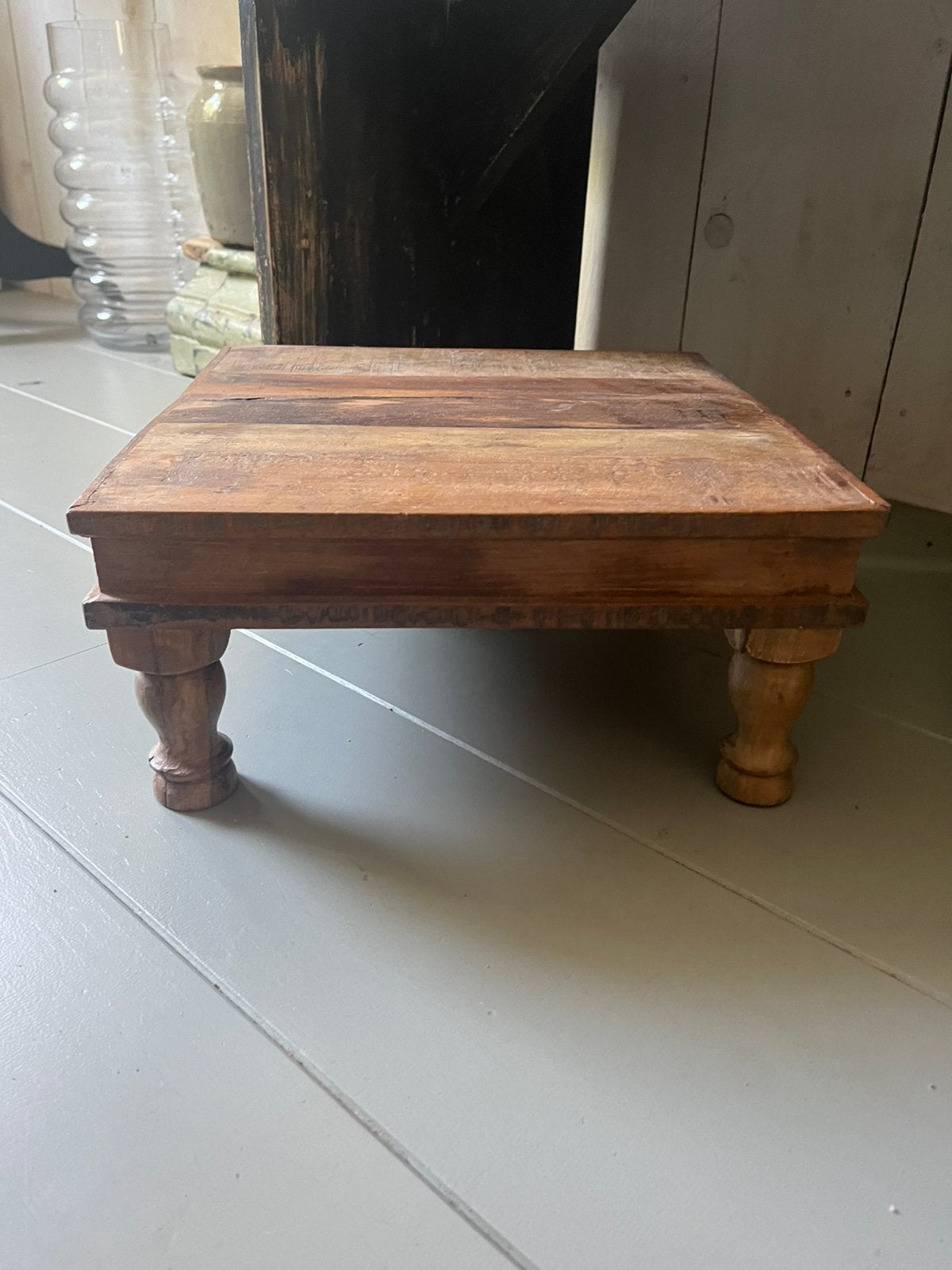 Brocante oud bajot tafeltje India 35x35x17 cm, Ophalen