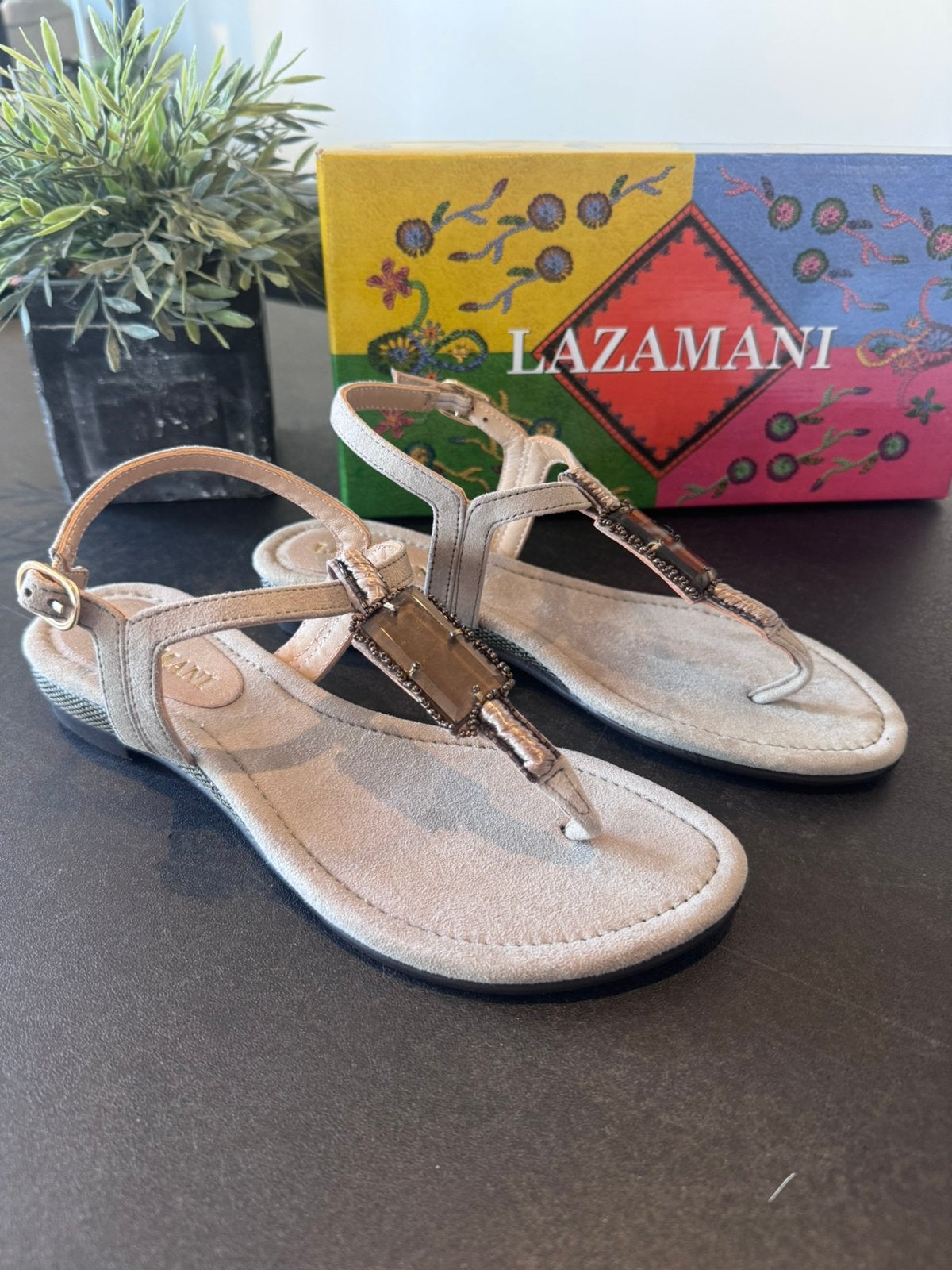 LAZAMANI slippers biscuit nieuw!, Slippers, Beige, Ophalen of Verzenden, X