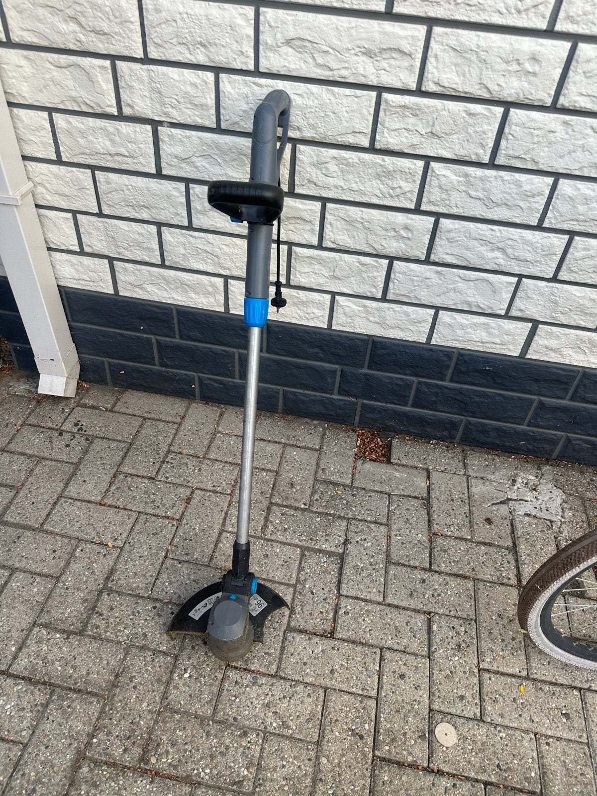 Elektrische Grastrimmer - Perfect voor de tuin, Ophalen, Cirkelmaaier, Gebruikt, Elektrische grasmaaier