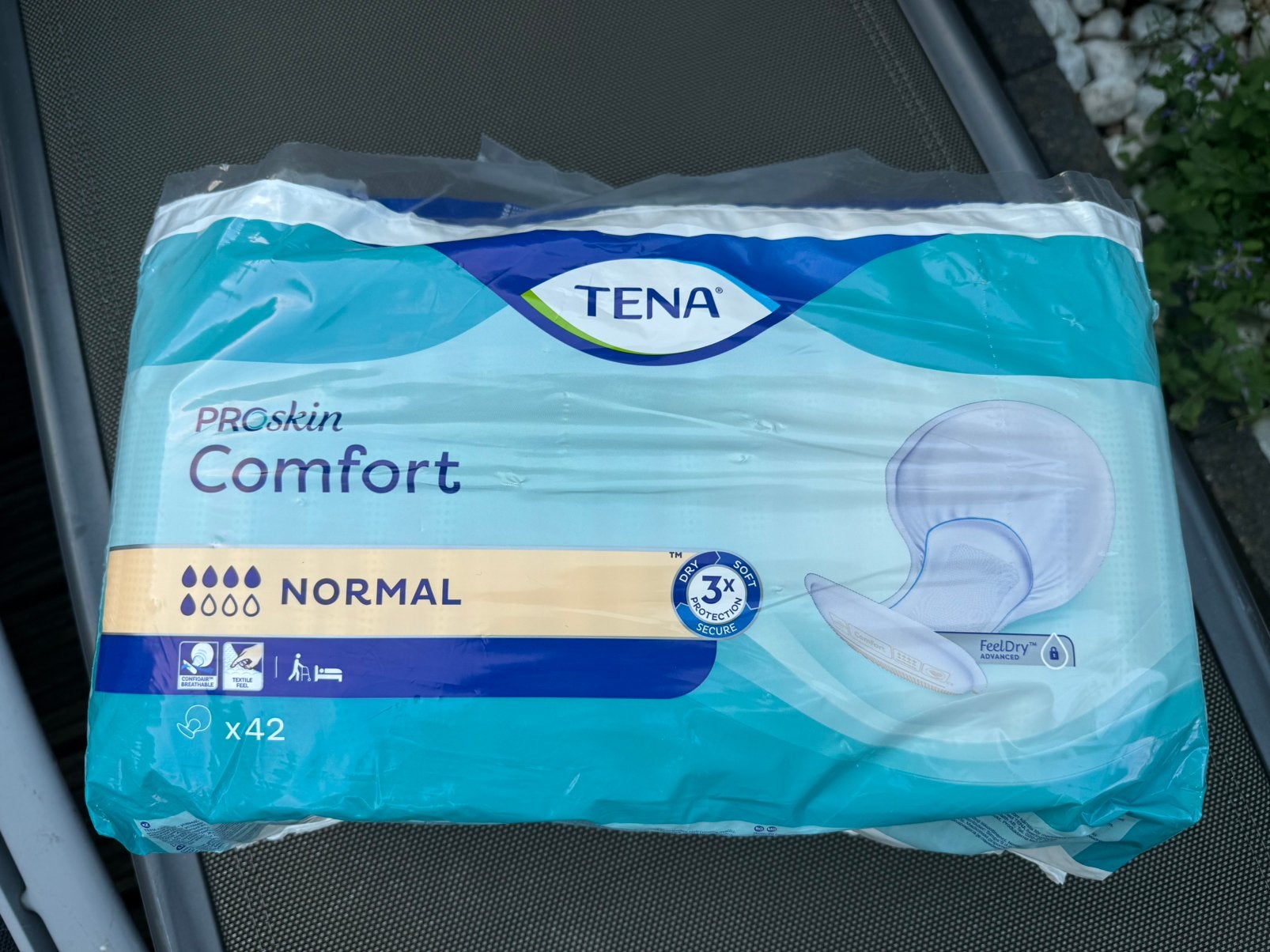 TENA ProSkin Comfort Normal 42 stuks nieuw, Diversen, Verpleegmiddelen, Ophalen of Verzenden, Nieuw