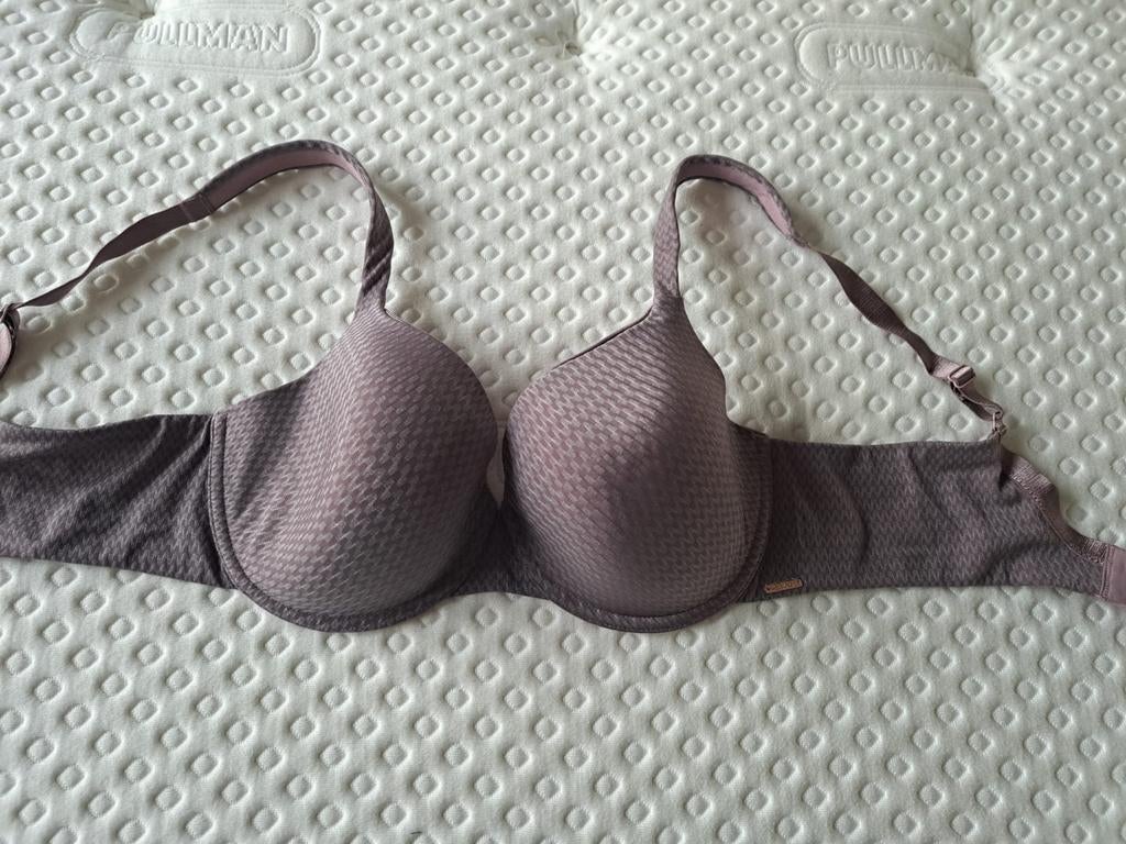 Mooie taupe kleurige BH van Livera, maat 80D, zgan, Livera, Ophalen of Verzenden, BH