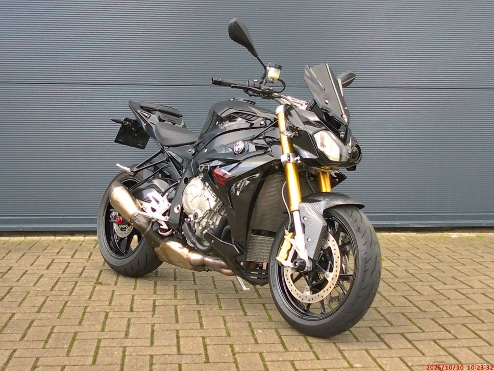 BMW S 1000 R 2015 ZWART S1000R zwart Nette staat AKRAPOVIC, Motoren, 4 cilinders, Motorrijbewijs A, Bedrijf, Onbekend