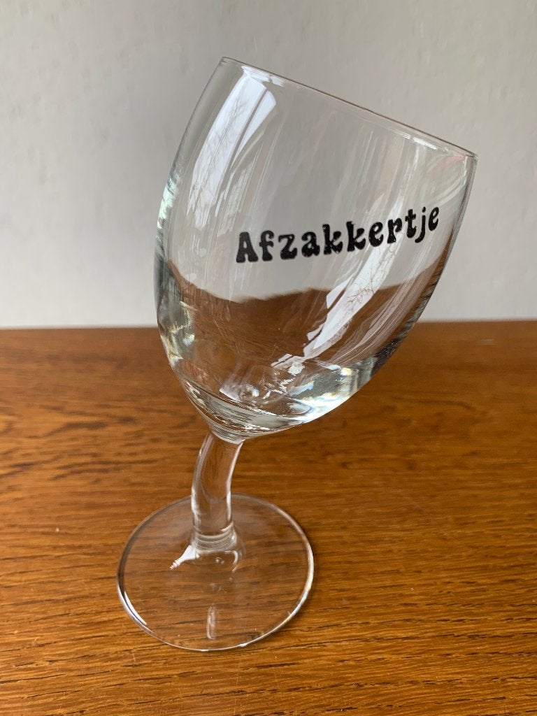 Glas met gebogen Steel "Afzakkertje" Nieuw, Ophalen of Verzenden, Nieuw, Bierglas