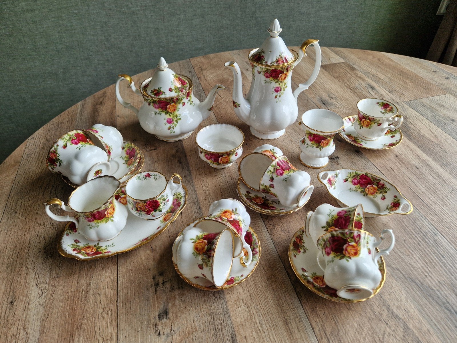 Royal Albert Old Country Roses theeservies, Ophalen