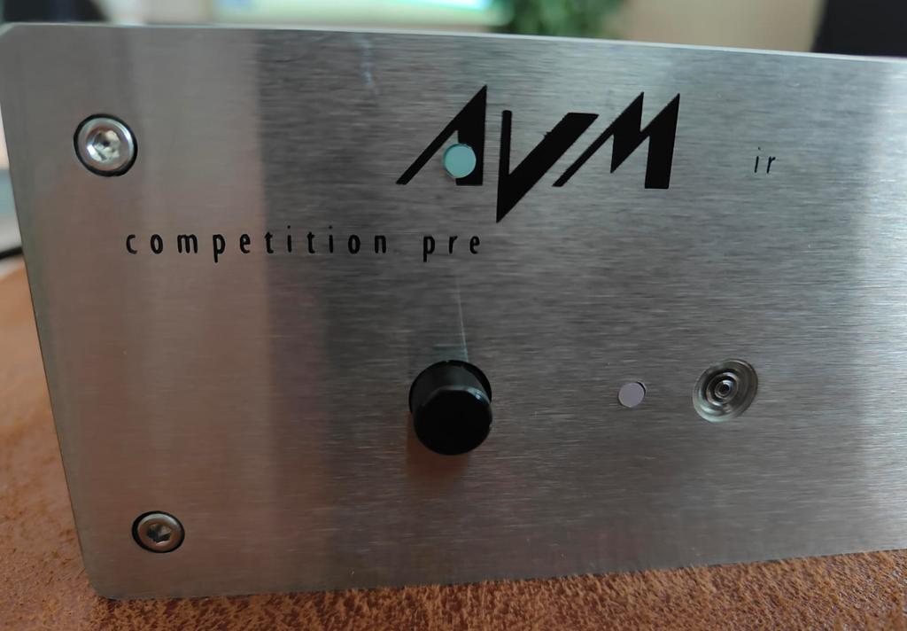 AVM Competition voorversterker, Ophalen, Zo goed als nieuw, Minder dan 60 watt, Overige merken
