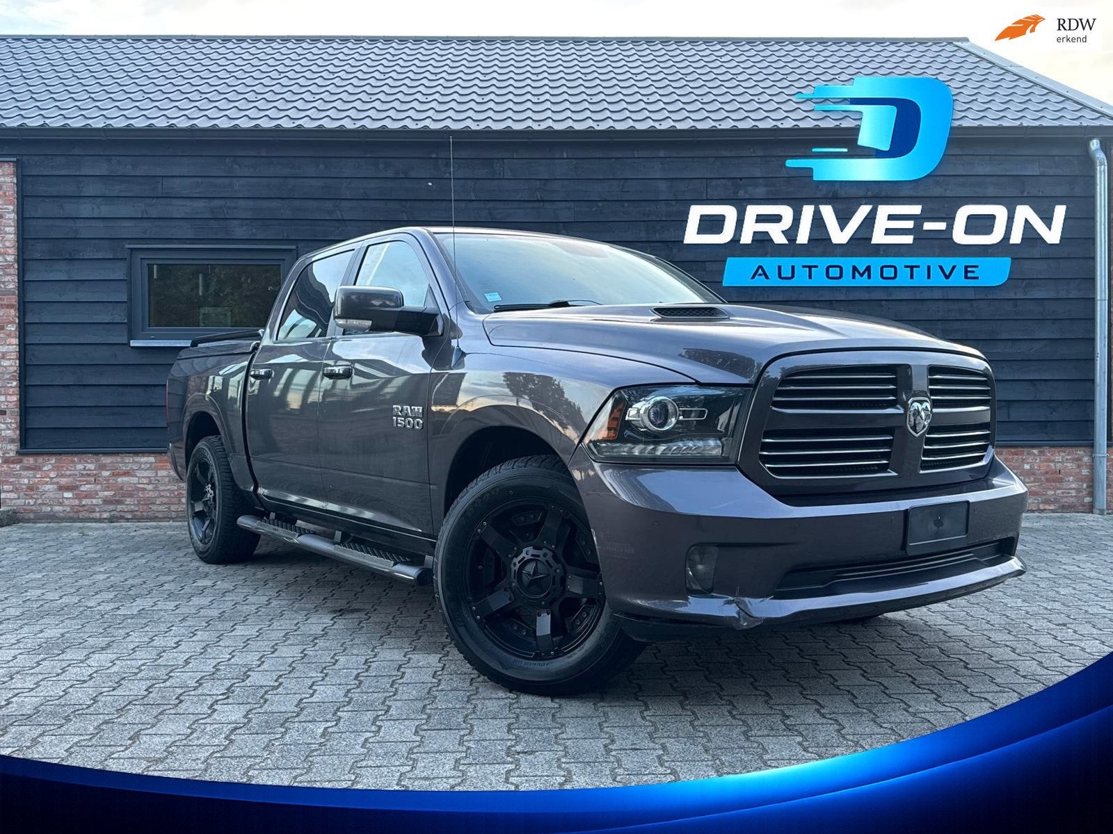 Dodge Ram 1500 5.7 V8 Crew Cab 5'7 - Marge - Pano - Sport -, Gebruikt, 5654 cc, Leder, Bedrijf