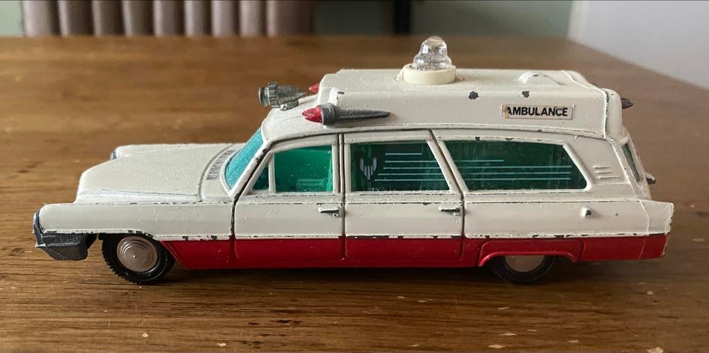 Dinky Toys Superior Rescuer Cadillac Ambulance, Ophalen, Gebruikt, Auto