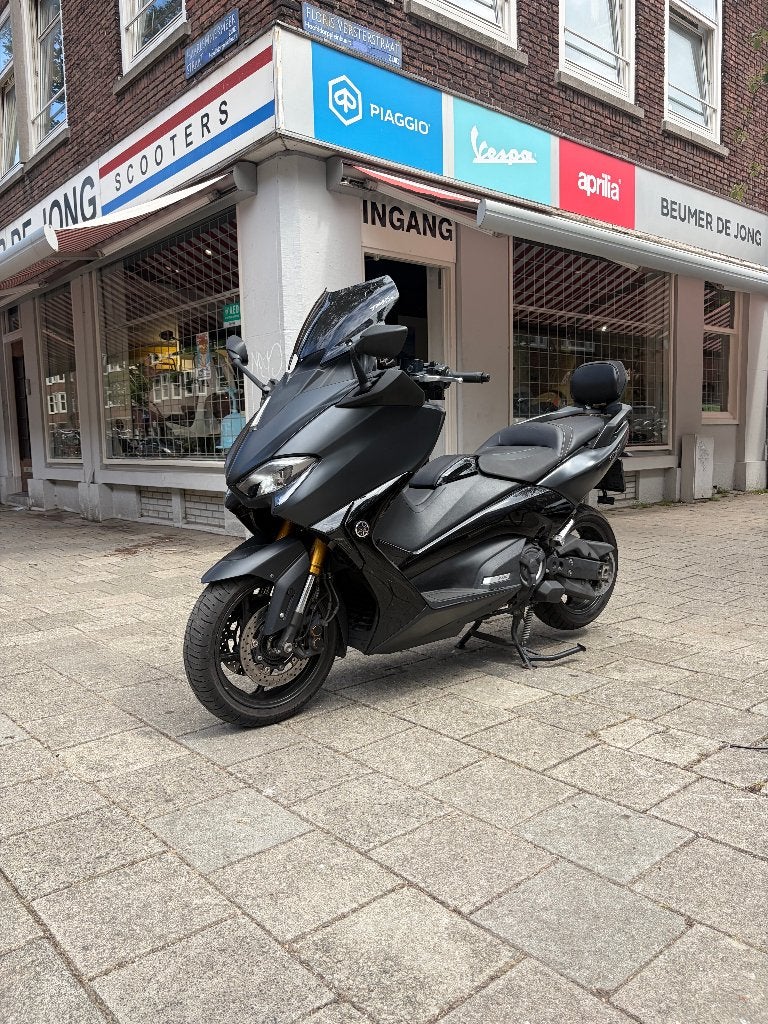 Yamaha T Max DX 530 Zwart | 7/6/2022 | 20026 km – Akrapovic, Occasion, Bedrijf, Meer dan 35 kW, Yamaha