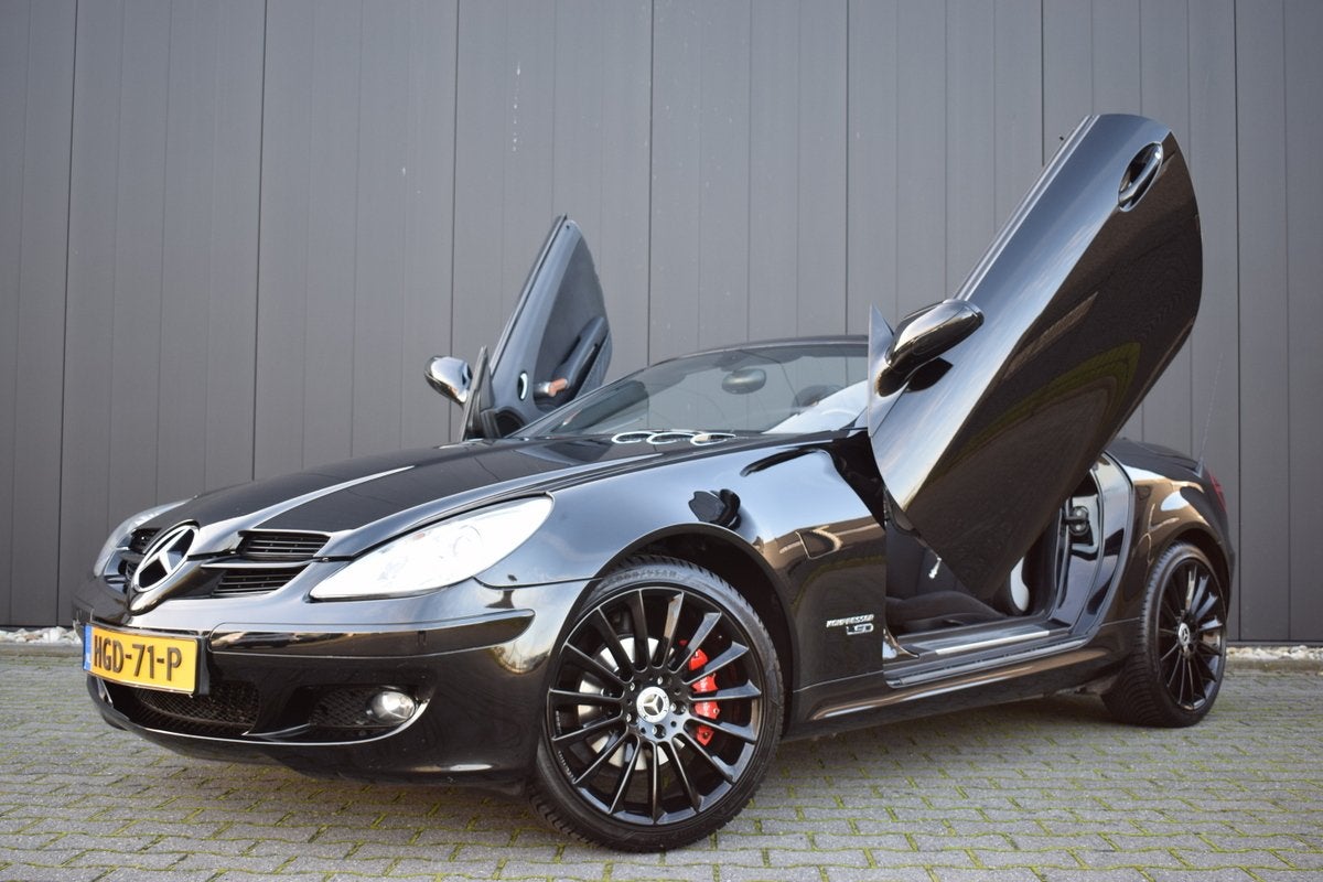 Mercedes-Benz SLK 200 Kompressor Carplay | 18 Inch LMV | LSD, Gebruikt, 4 cilinders, Zwart, Bedrijf