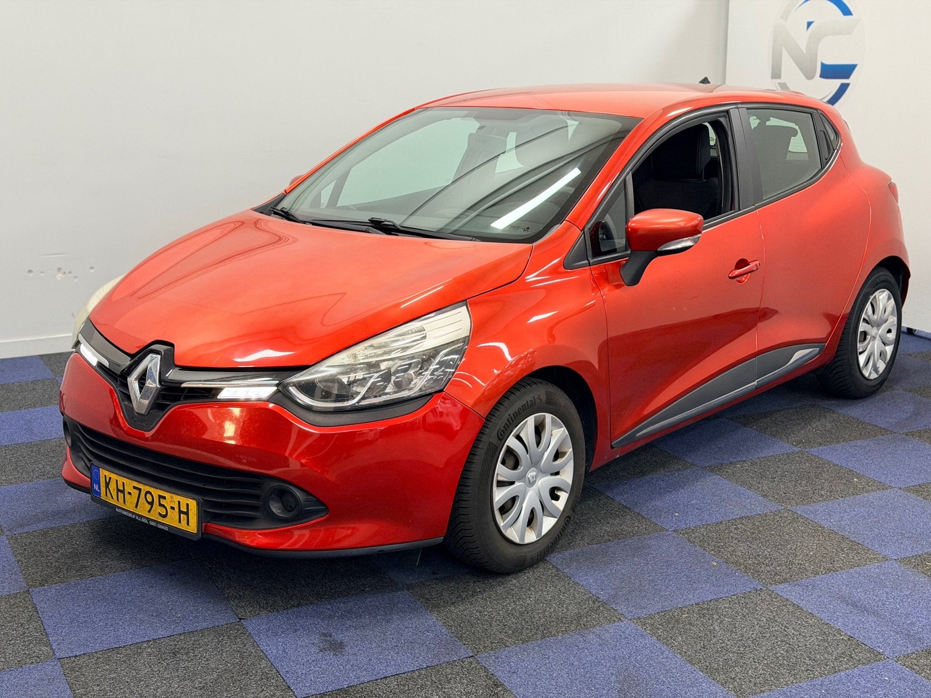Renault Clio 1.2 Night & Day / NAVI-MULTIEMEDIA / NAP RIJDT, Voorwielaandrijving, Gebruikt, 49 €/maand, Handgeschakeld
