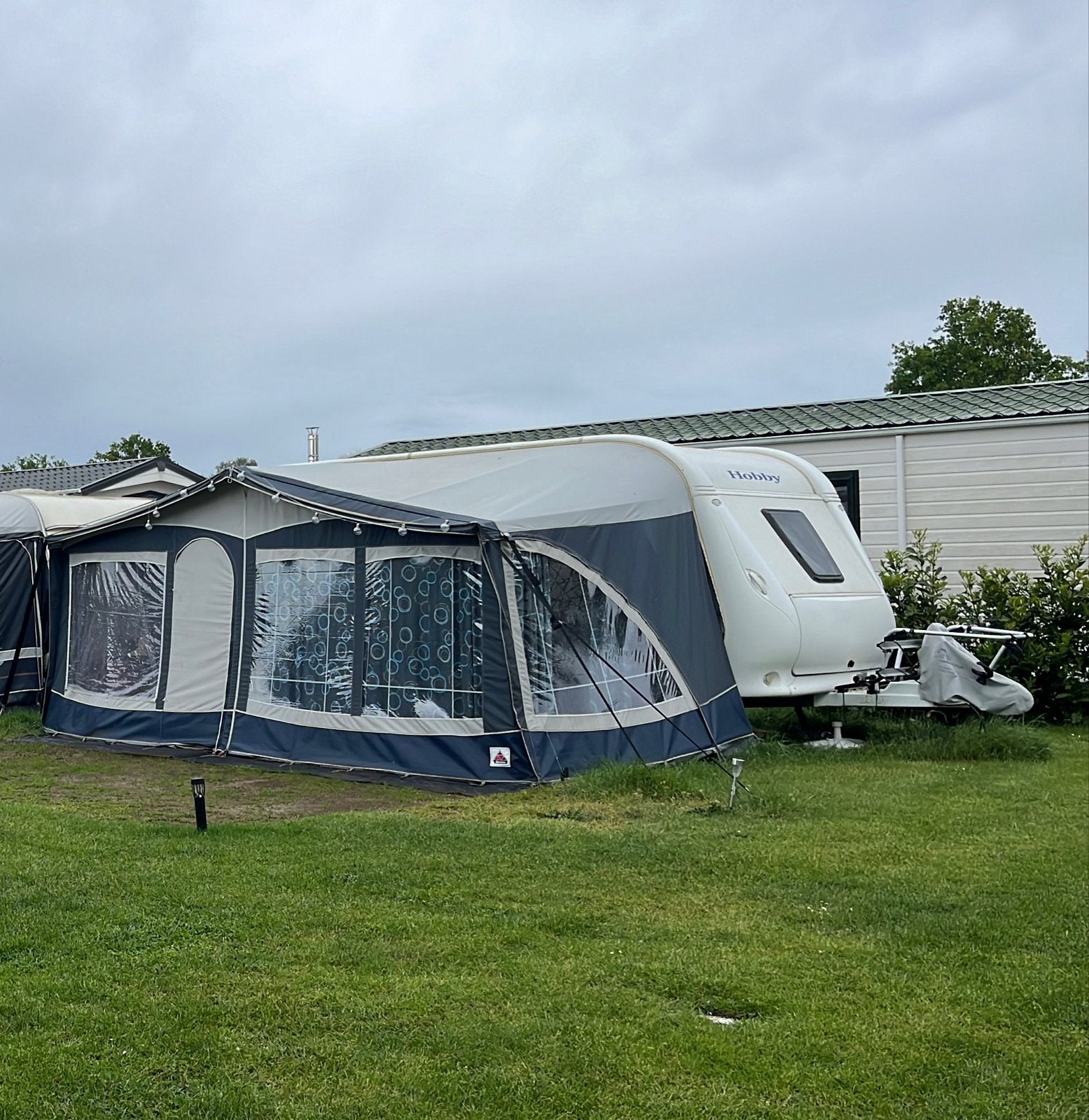 Hobby Prestige Caravan 495 UFE 2012, Rondzit, Hobby, Omvormbare zithoek, Particulier