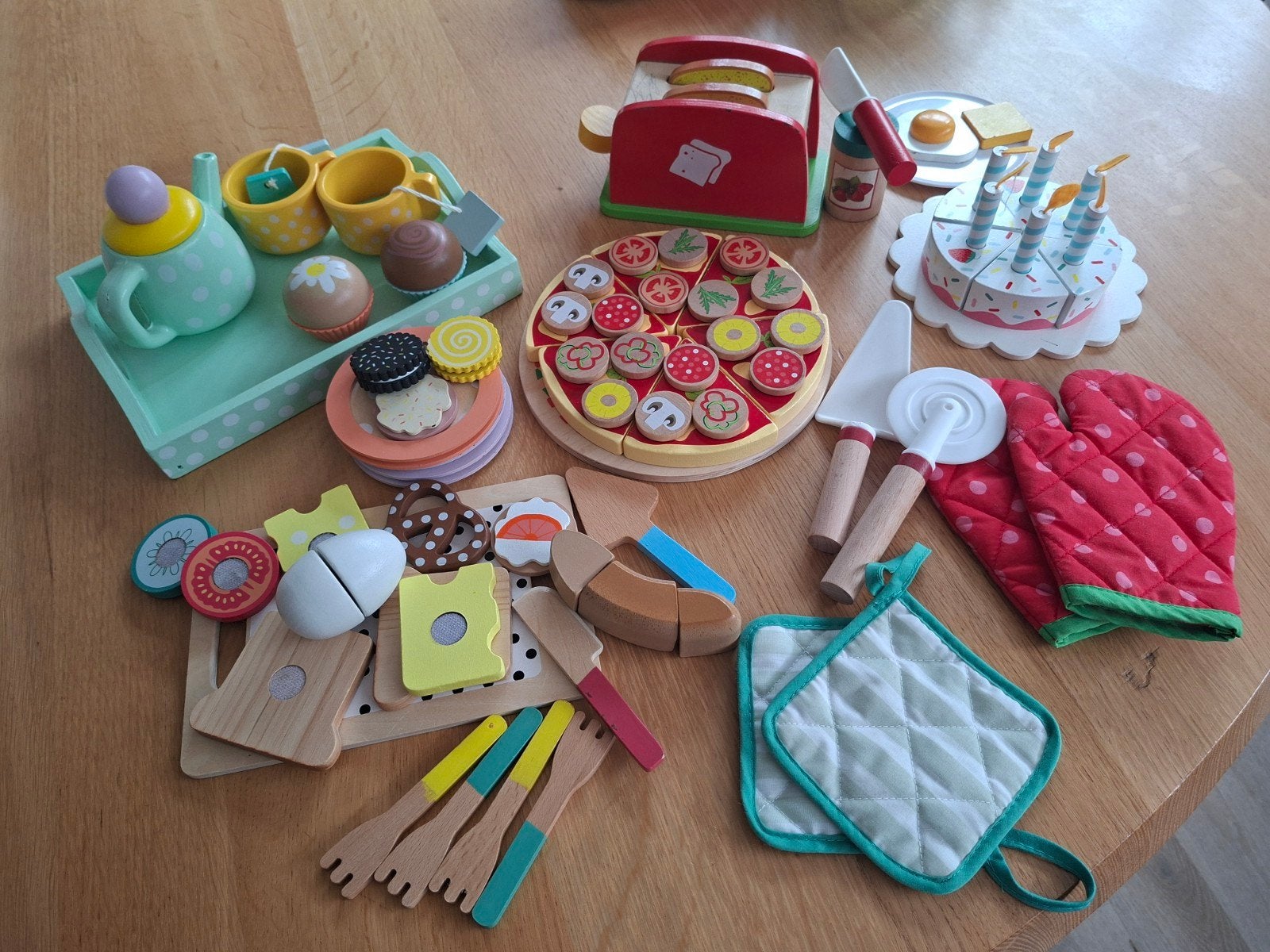 Grote set houten speelgoed: thee, pizza, broodrooster,, Ophalen of Verzenden, Zo goed als nieuw, Overige typen