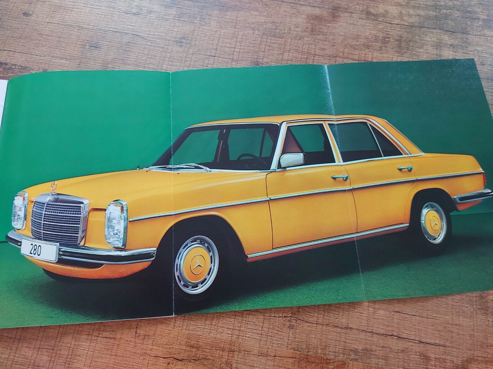 prachtige Mercedes 280 zescilinder NL folder, Ophalen of Verzenden, Zo goed als nieuw, Mercedes