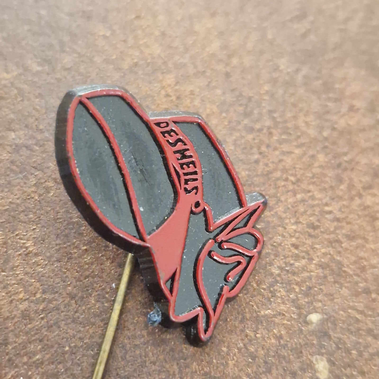 SPELDJE Desheils, Verzamelen, Speldjes, Pins en Buttons, Ophalen of Verzenden, Zo goed als nieuw