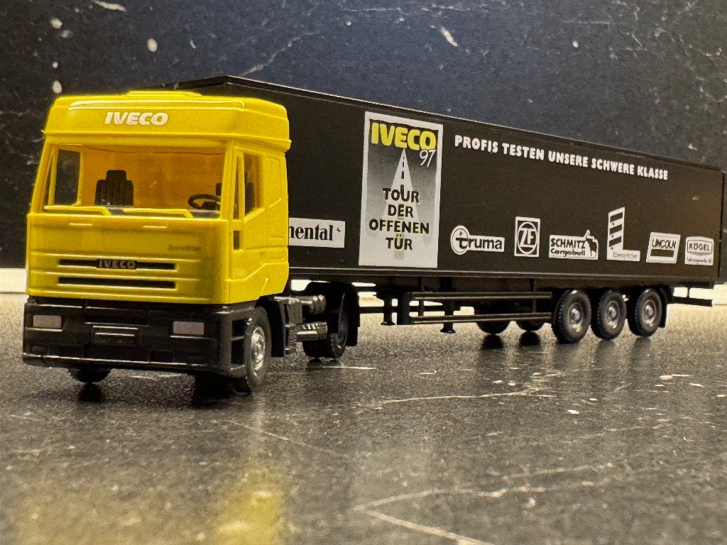 DB-3243: IVECO - Profis testen unsere schwere Klasse, Ophalen of Verzenden, Nieuw, Bus of Vrachtwagen, Wiking