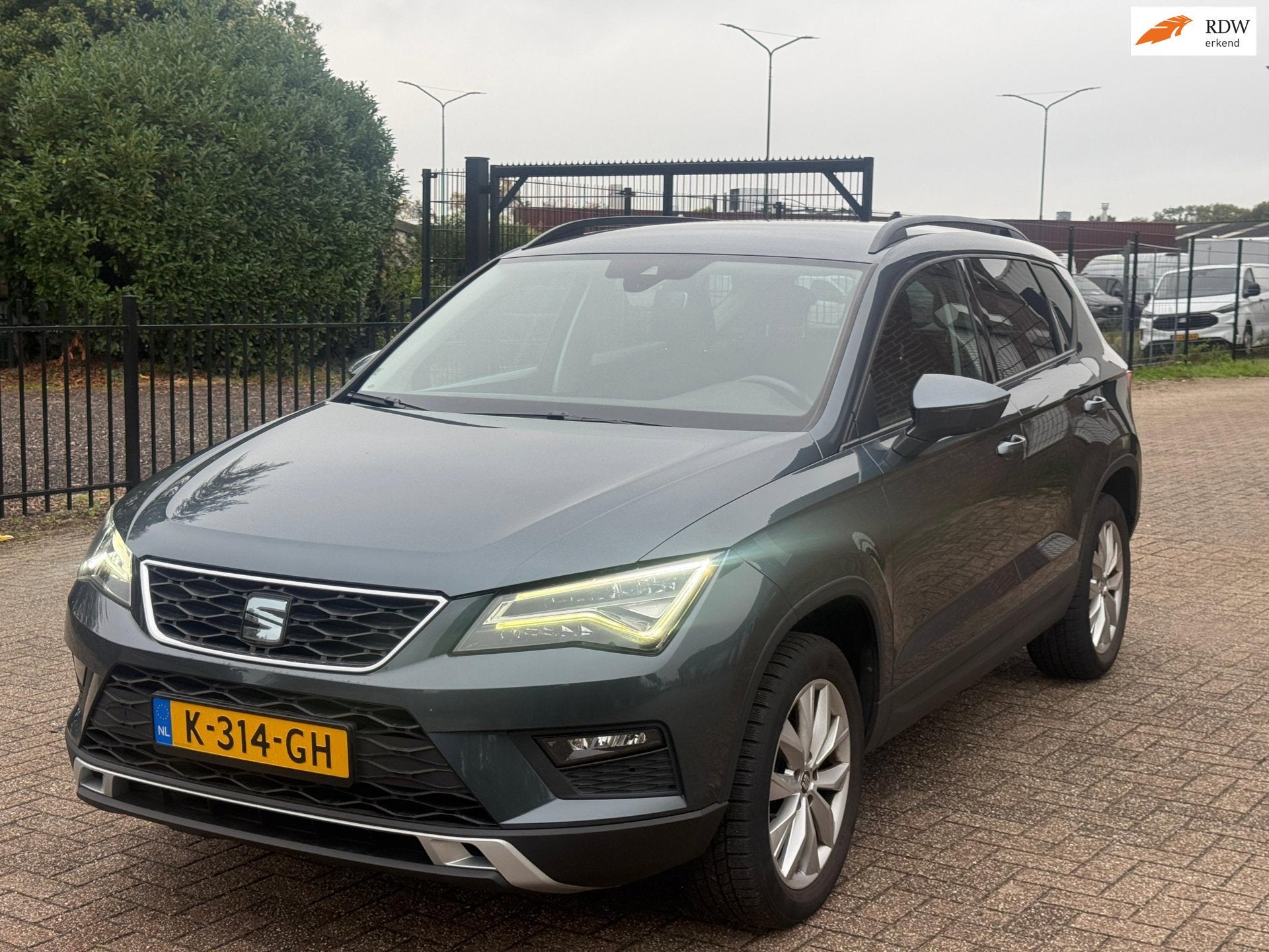 Seat Ateca 1.5 TSI Xcellence Dealer onderhoud Carplay!, Auto's, Euro 6, 4 cilinders, 150 pk, Bedrijf