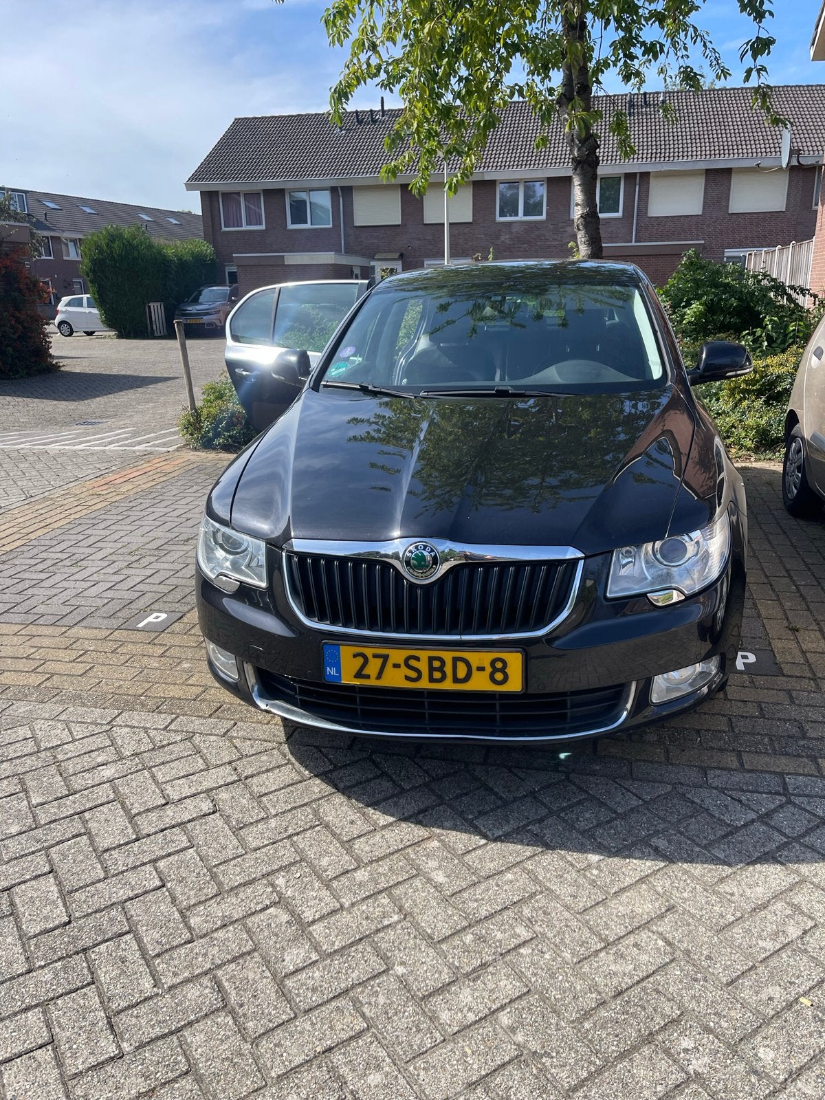 Skoda Superb 1.8 TSI 118KW DSG 2011 Zwart, 4 cilinders, 700 kg, 160 pk, Zwart