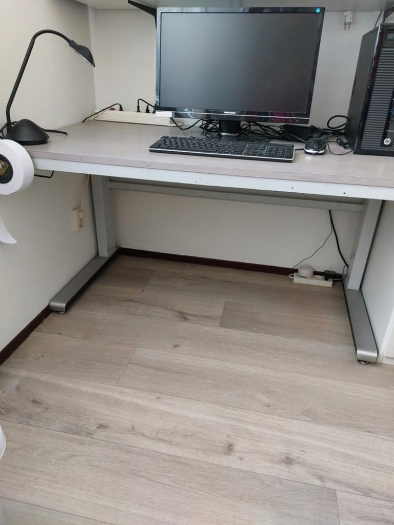 Gratis bureau, Ophalen, Gebruikt