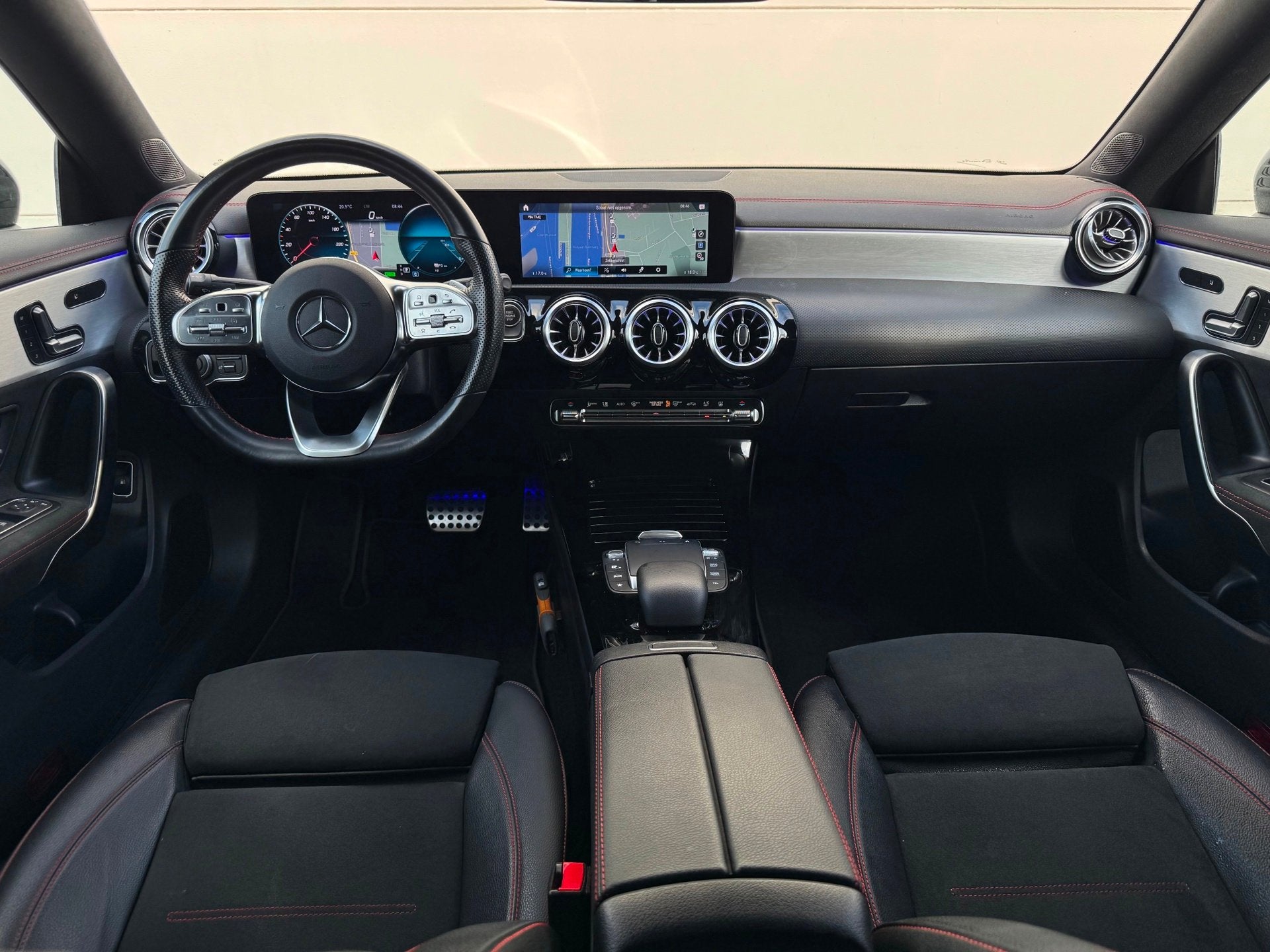 Mercedes-Benz CLA-klasse 250 e AMG Org NL Pano Memory seats, Auto's, CLA, Gebruikt, Euro 6, 4 cilinders