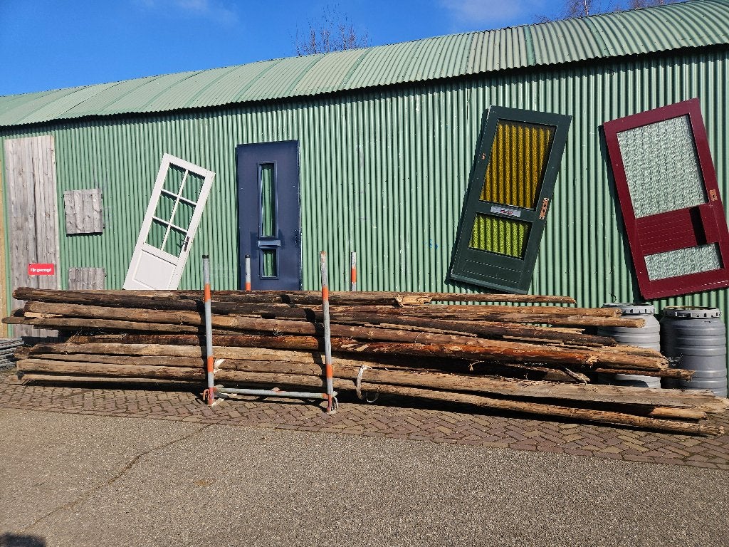 Partij Kap dak sporen dennenhout ronde palen ( 247 ), Ophalen, Zo goed als nieuw, 250 cm of meer, Palen