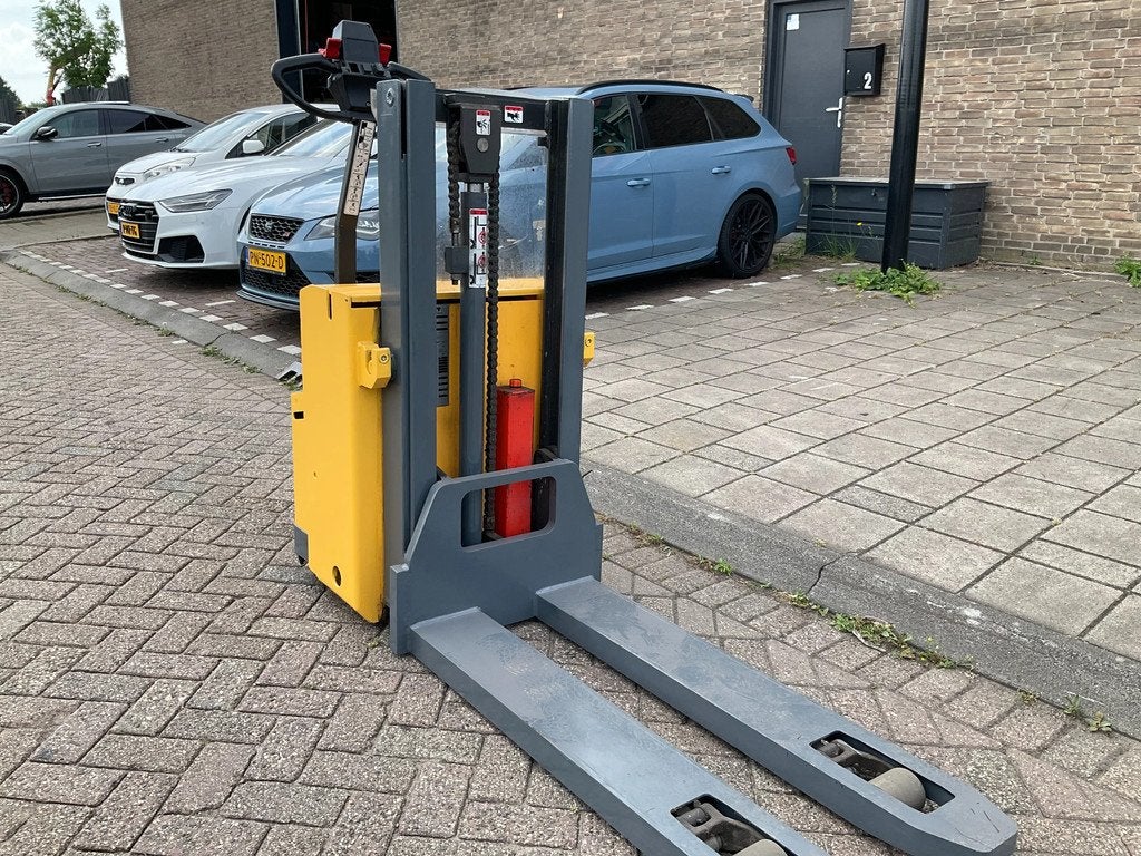 Atlet CSD125/160 1250KG 1.70METER STAPELAAR / HEFTRUCK, 1000 tot 2000 kg, Elektrisch, Stapelaar, Atlet
