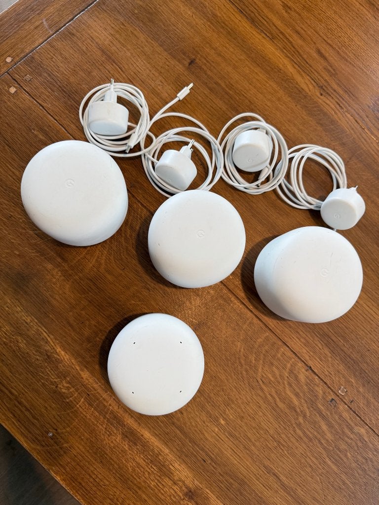 Google Nest Wifi mesh set: 3 routers + 1 Wifi-punt, Computers en Software, Ophalen of Verzenden, Gebruikt, Router, Google